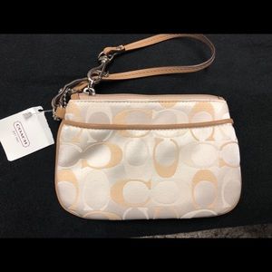 Coach wristlet cream/ khaki NWT